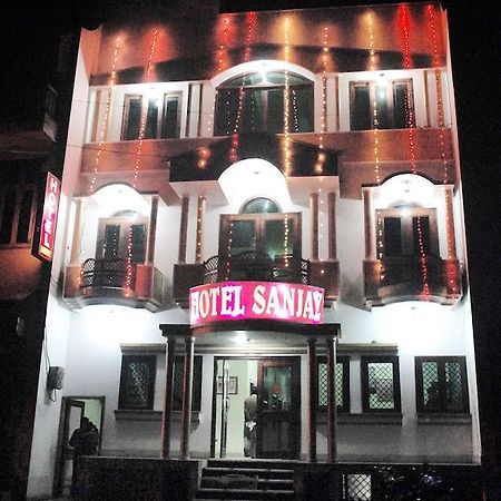 Hotel Sanjay Agra  Εξωτερικό φωτογραφία